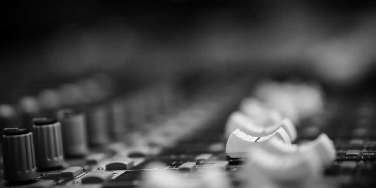 Open vs Closed AI Music Platforms: MusicGen, Suno, and the Ecosystem War